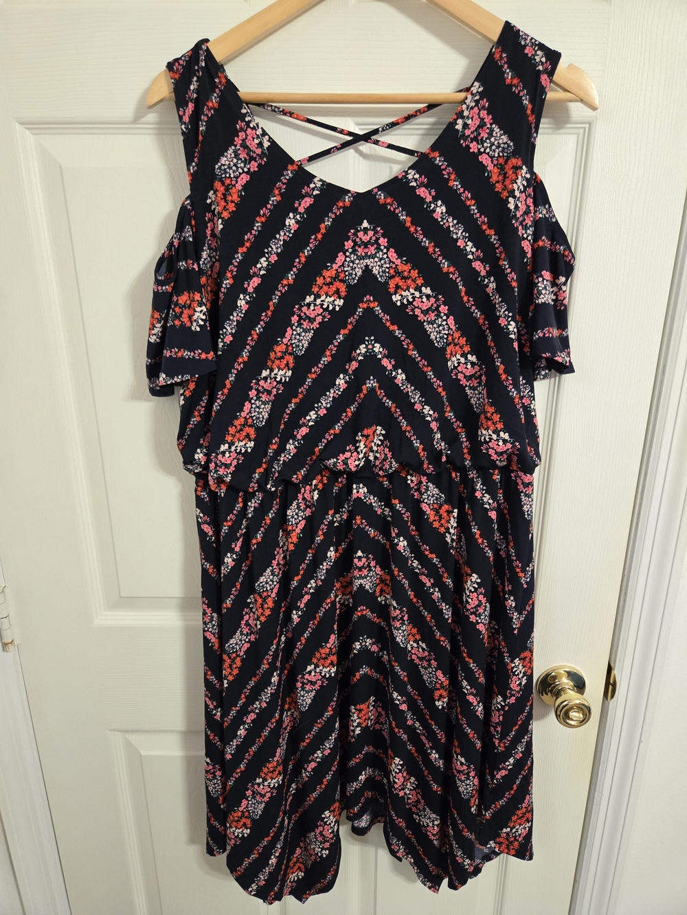 Maurices Cold-Shoulder Floral Midi Dress in Navy with Pink & Red Size 0 Plus